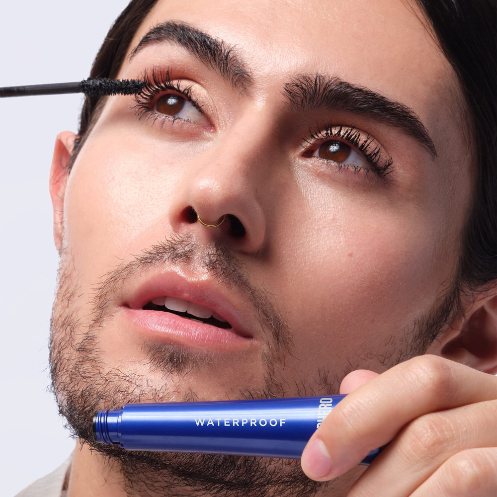 IT Cosmetics Superhero Mascara: presentación de 9 ml para retoques.