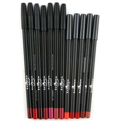 Italia Deluxe delineador labios cremoso pigmentado para trazos suaves y duraderos.