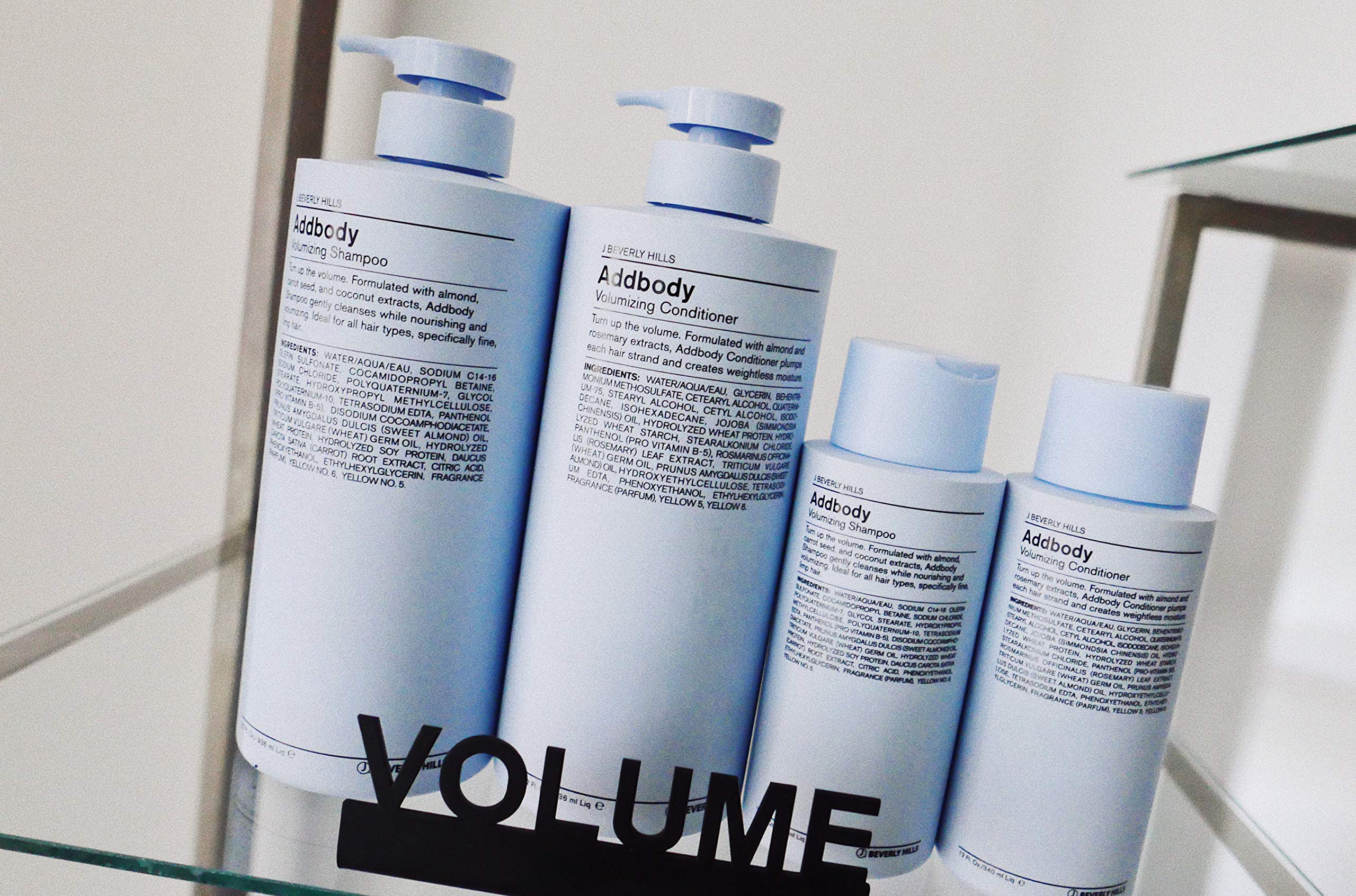 J Beverly Hills Addbody champú ingrediente coco visible, limpieza suave