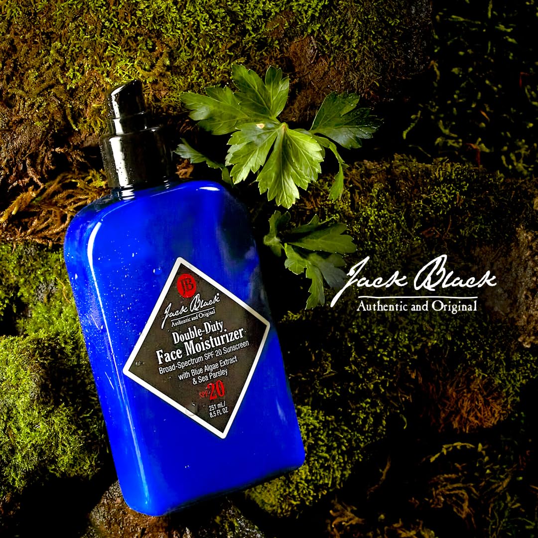 Perejil marino de Jack Black aporta vitaminas para la piel.