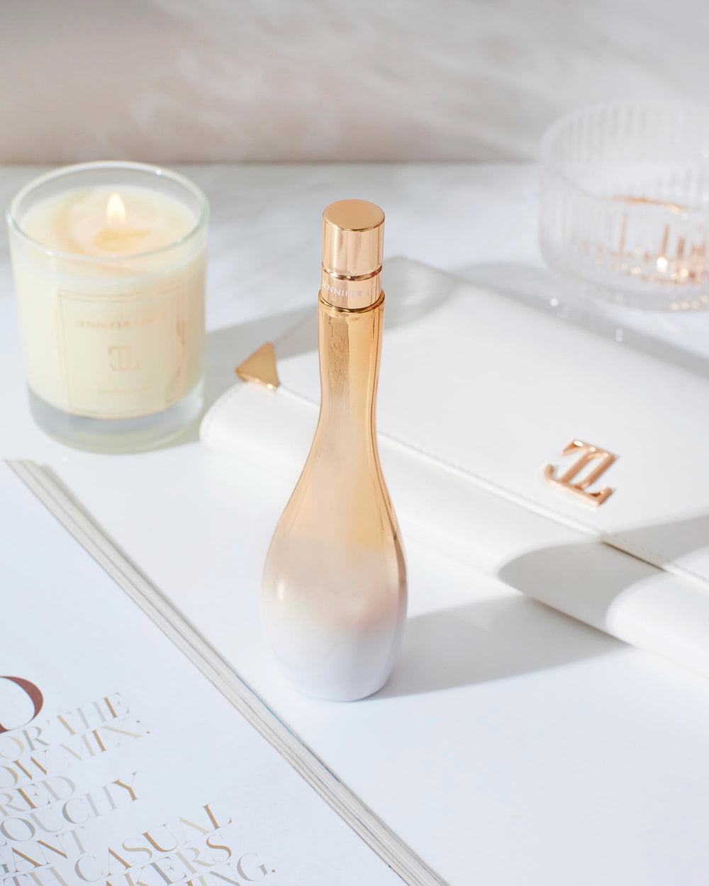 Jennifer Lopez Enduring Glow, tapa destacada: cierre seguro y look premium.