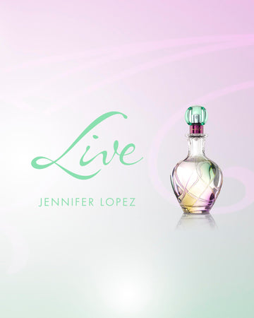Jennifer Lopez Live: mujer aplicando perfume para aroma duradero.