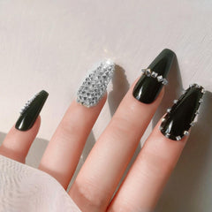 Diseño de uñas JERCLITY, espiral cuadrado, acabado plata.