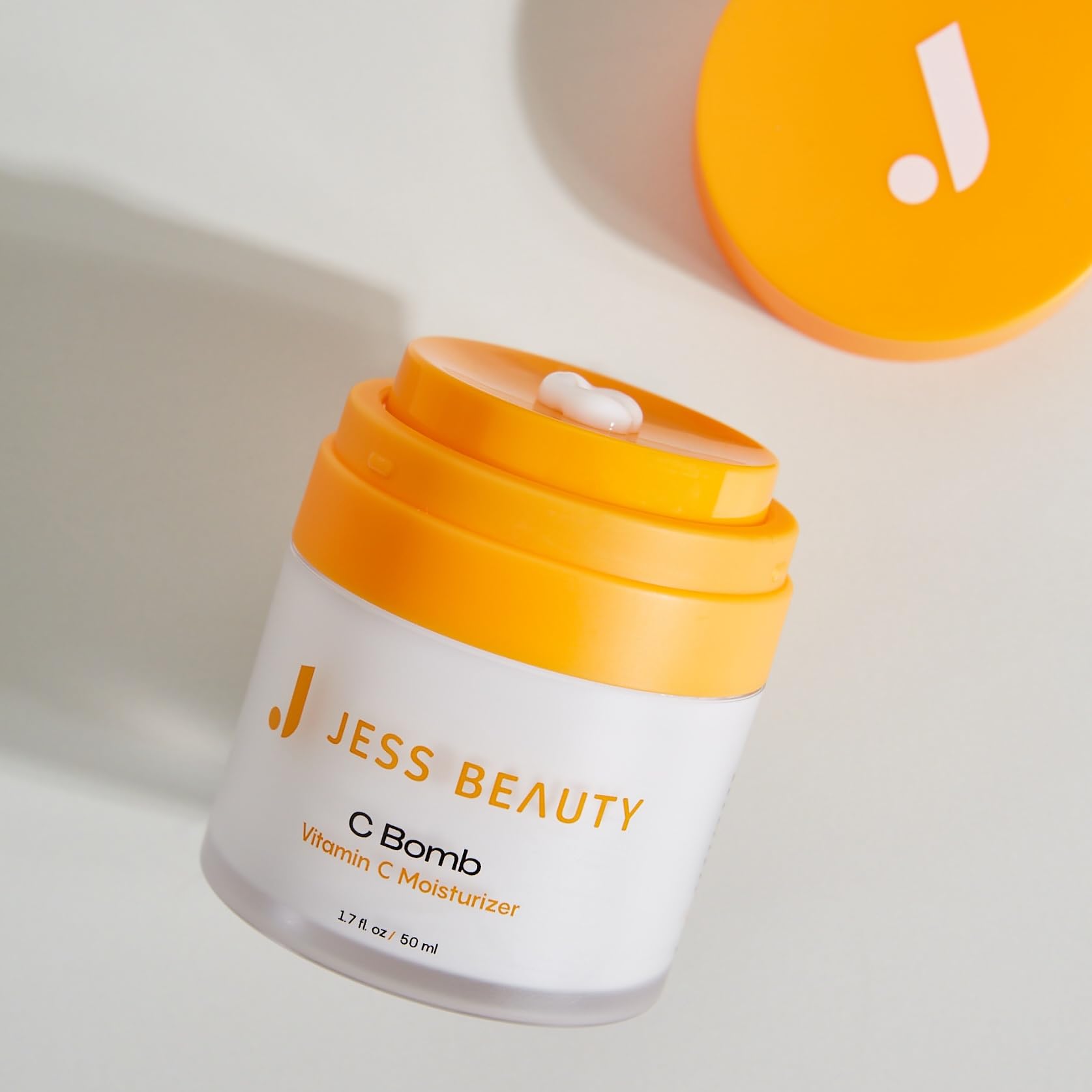 Rutina diaria con JESS BEAUTY C Bomb en las mañanas.