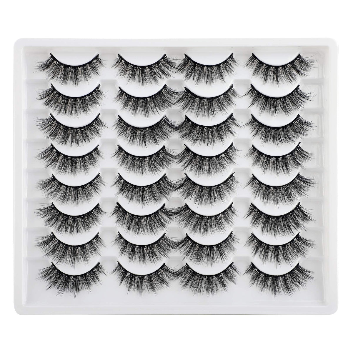Pestañas Jimire con efecto ojo de gato esponjosas para un look suave.