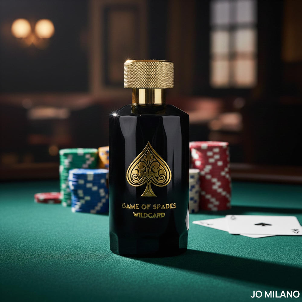 Detalle artístico del frasco, diseño premium inspirado en el juego.