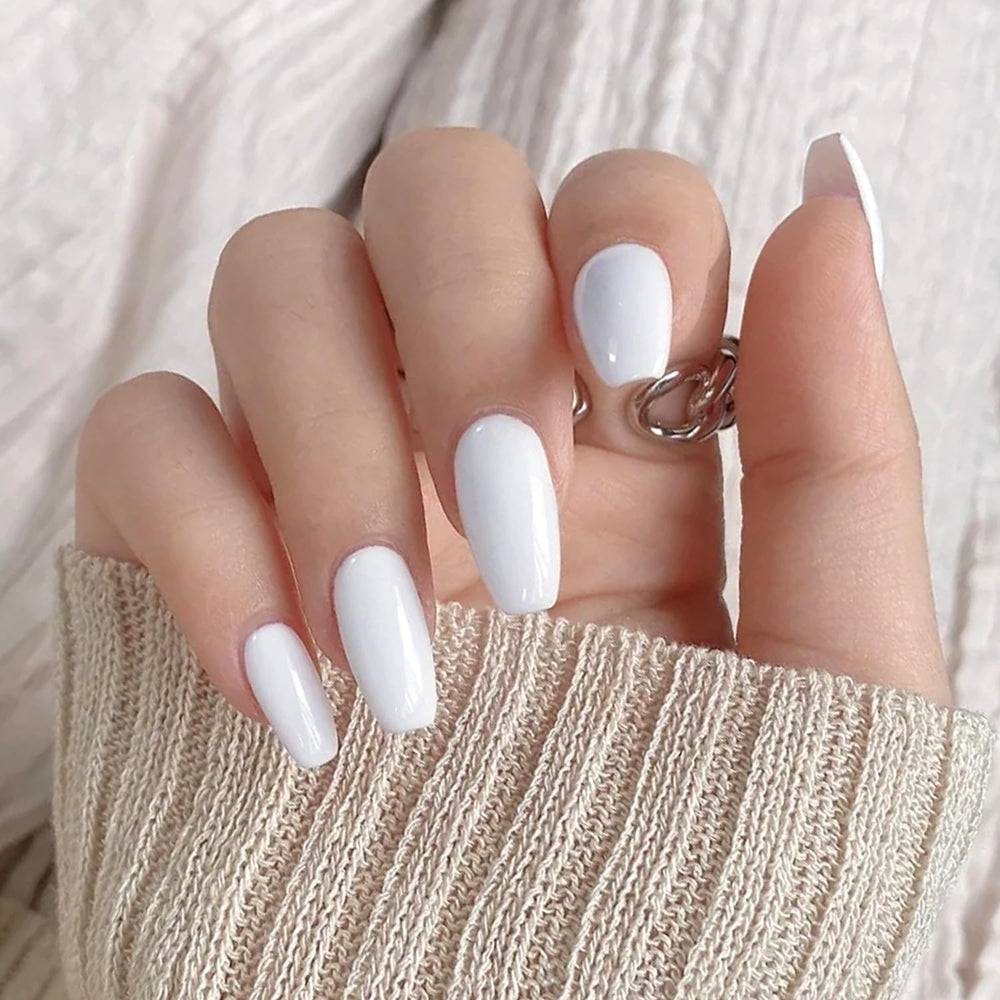 Aplicación suave con la brocha de JODSONE en gel blanco