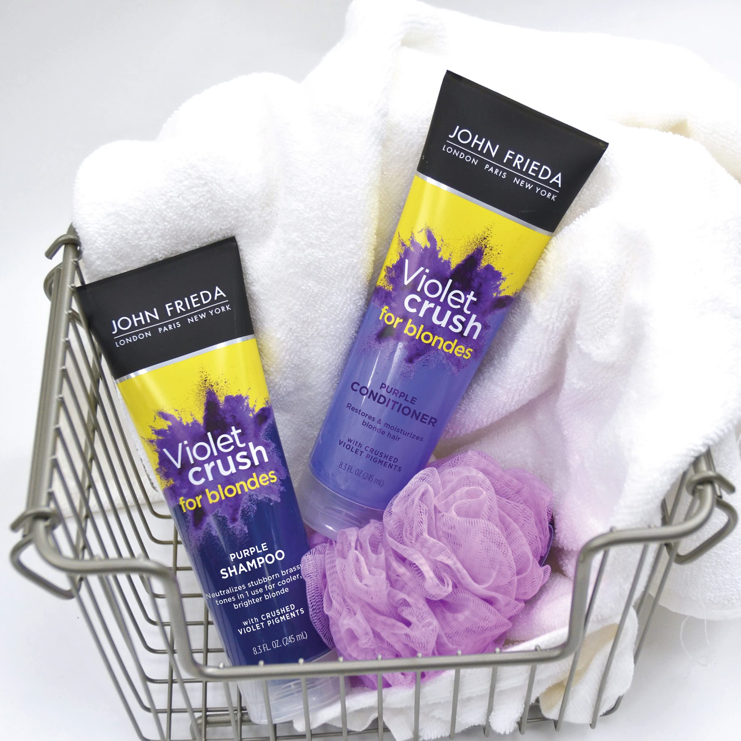 John Frieda Violet Crush crea tono frío y brillante en rubios.