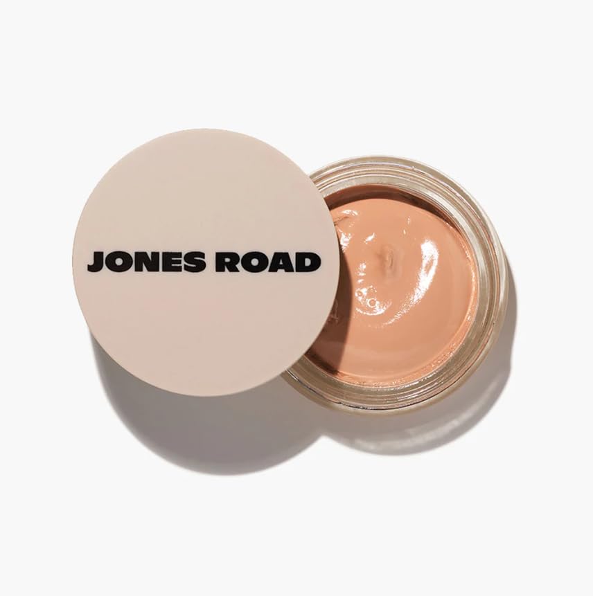 Jones Road What The Foundation, textura suave, aporta hidratación y uniformidad.