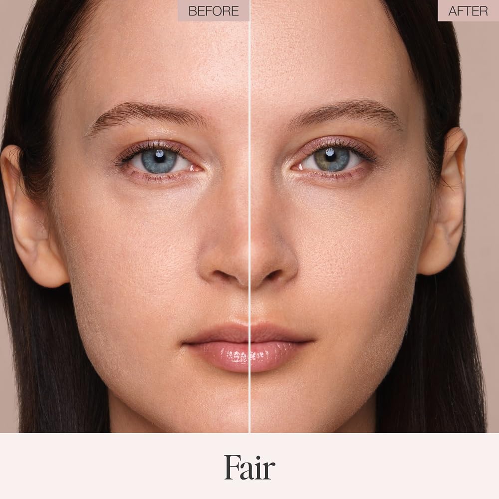 Jouer Flou Doux Poudre Pressée : texture satinée qui floute les pores.