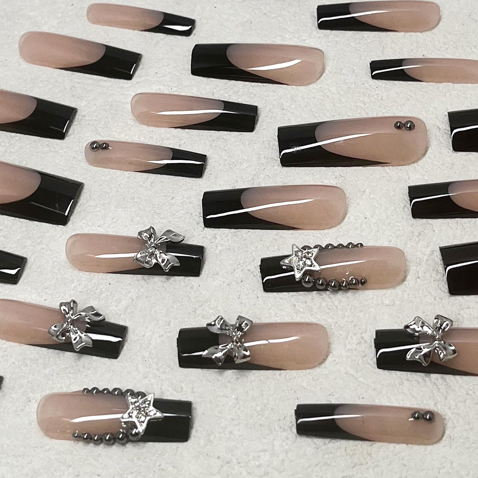 Uñas Jremg Frances negro punta larga ataúd con dije lazo 3D