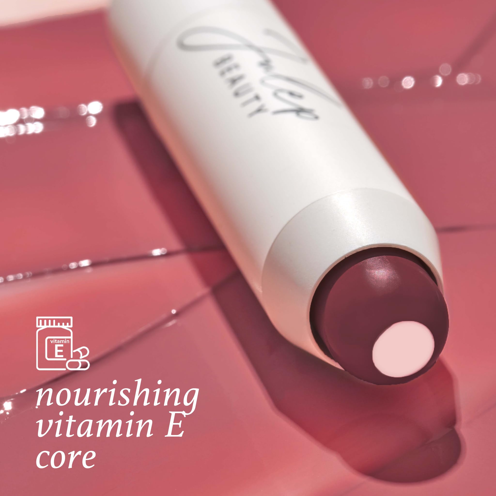 Bálsamo labial Julep con mantequilla de girasol para labios suaves.