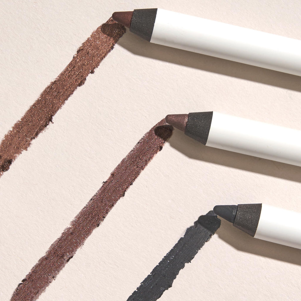 Delineador gel Julep Sage Grey: apto para ojos sensibles.