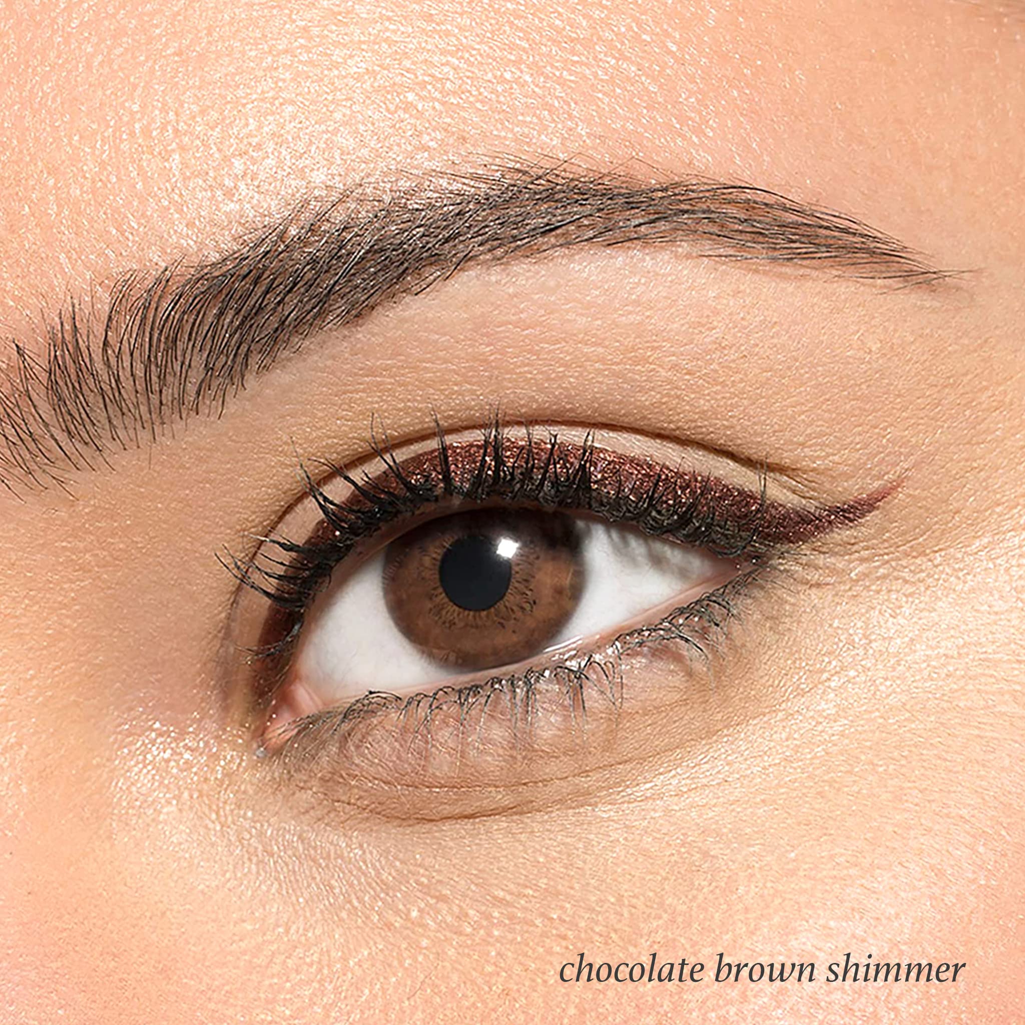 Delineado Julep mantiene color hasta 10 horas.