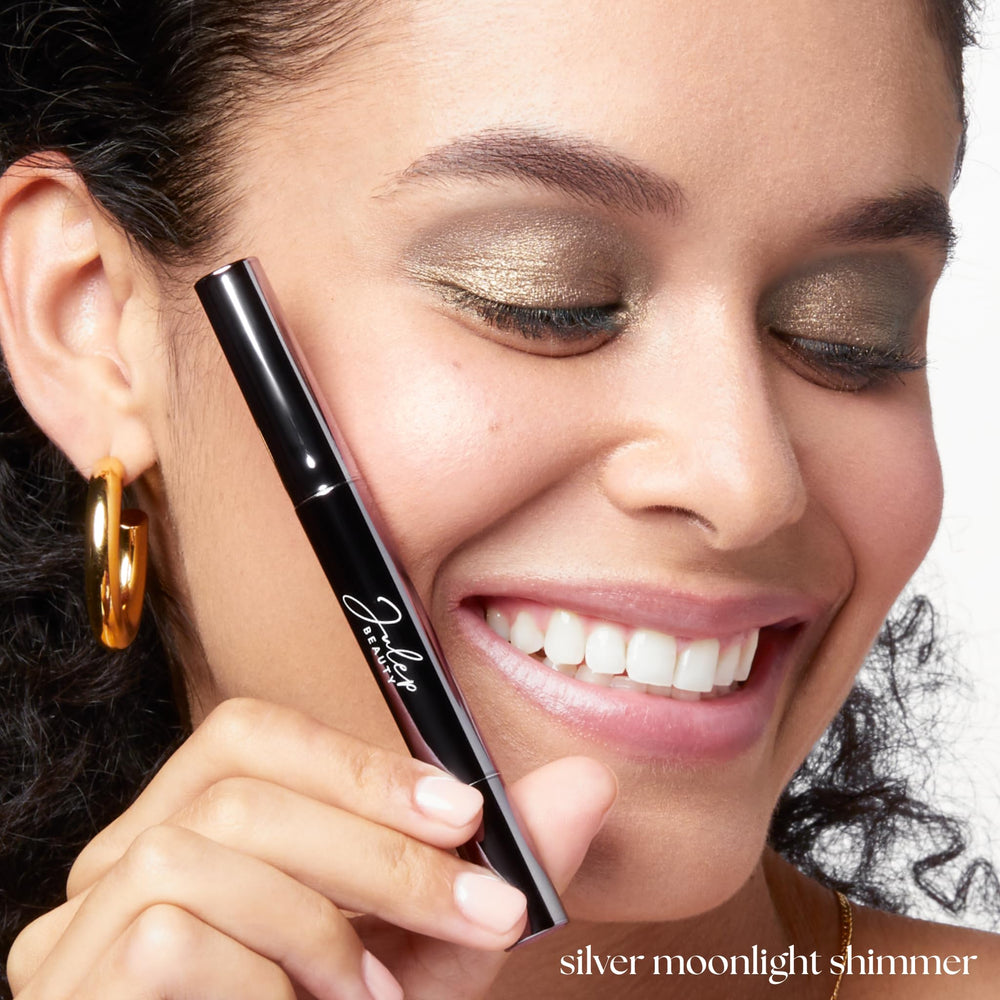 Sombra Julep Eyeshadow 101 resistente al agua para color duradero todo el día.