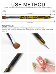 Delineador dos en uno KADS para puntos y acentos en arte de uñas.