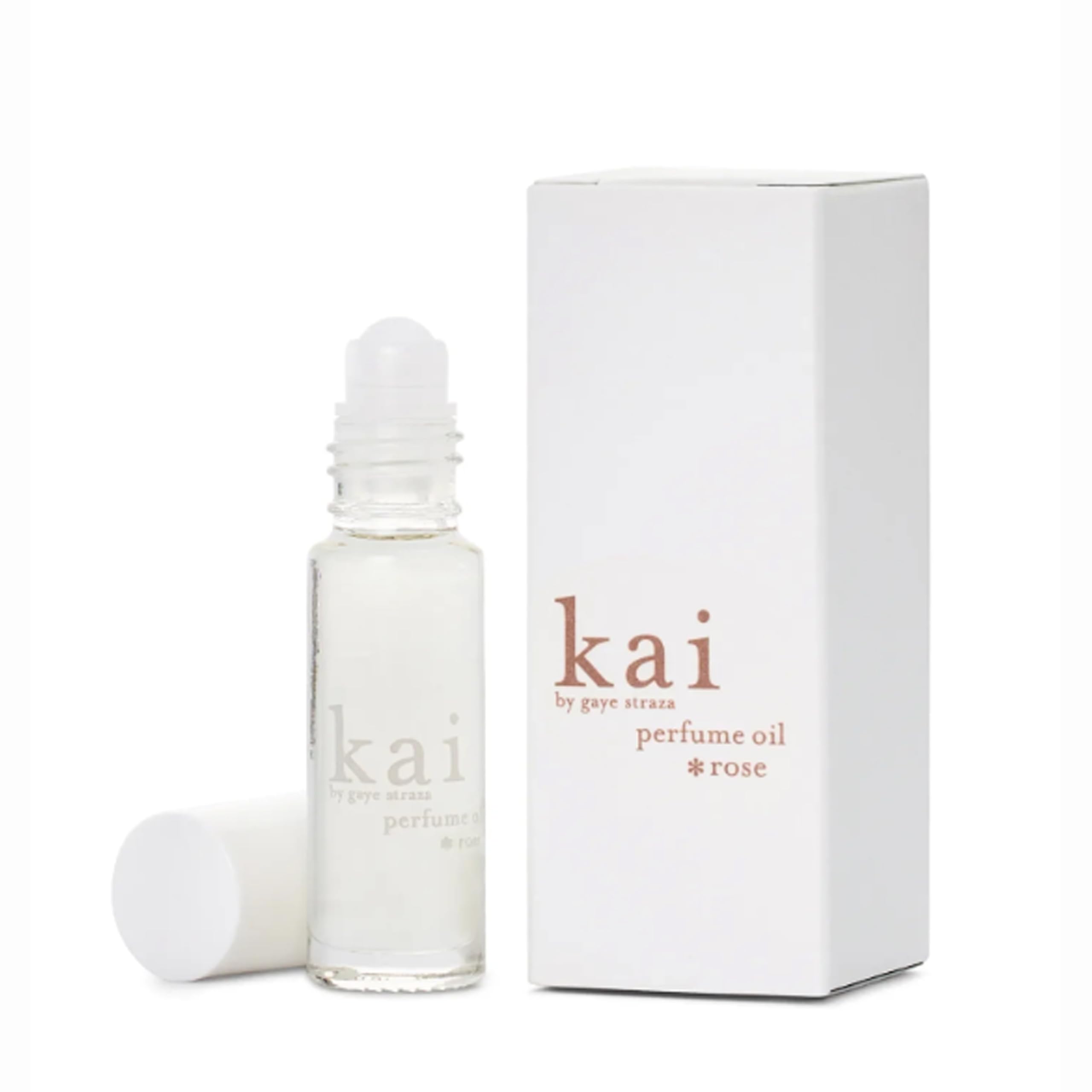 Kai perfume oil con rosa absoluta y gardenia, aroma intenso y duradero.