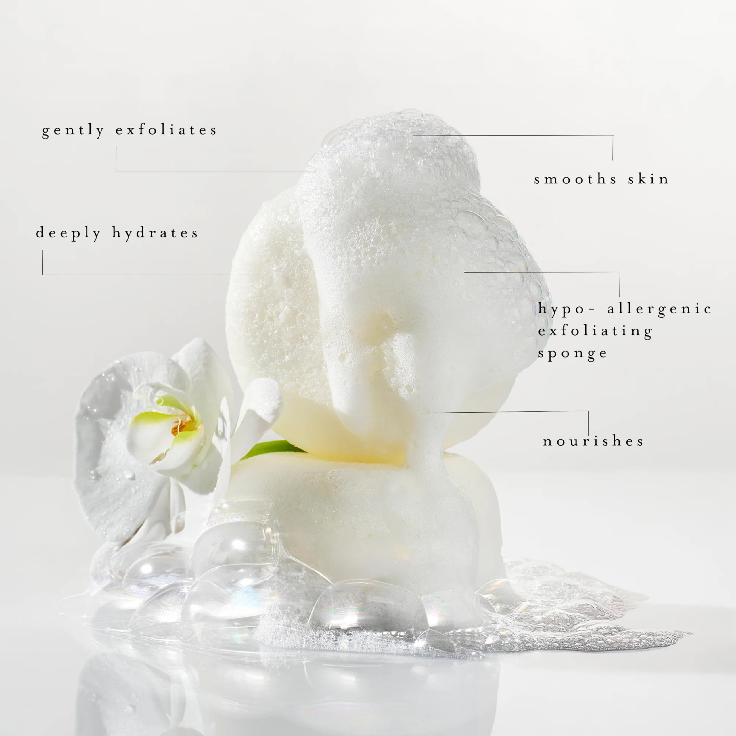 Kai Body Buffer: jabón incorporado para una limpieza suave al exfoliar.