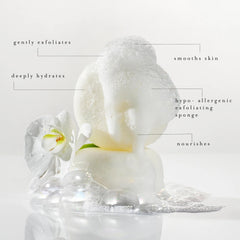 Kai Body Buffer: jabón incorporado para una limpieza suave al exfoliar.