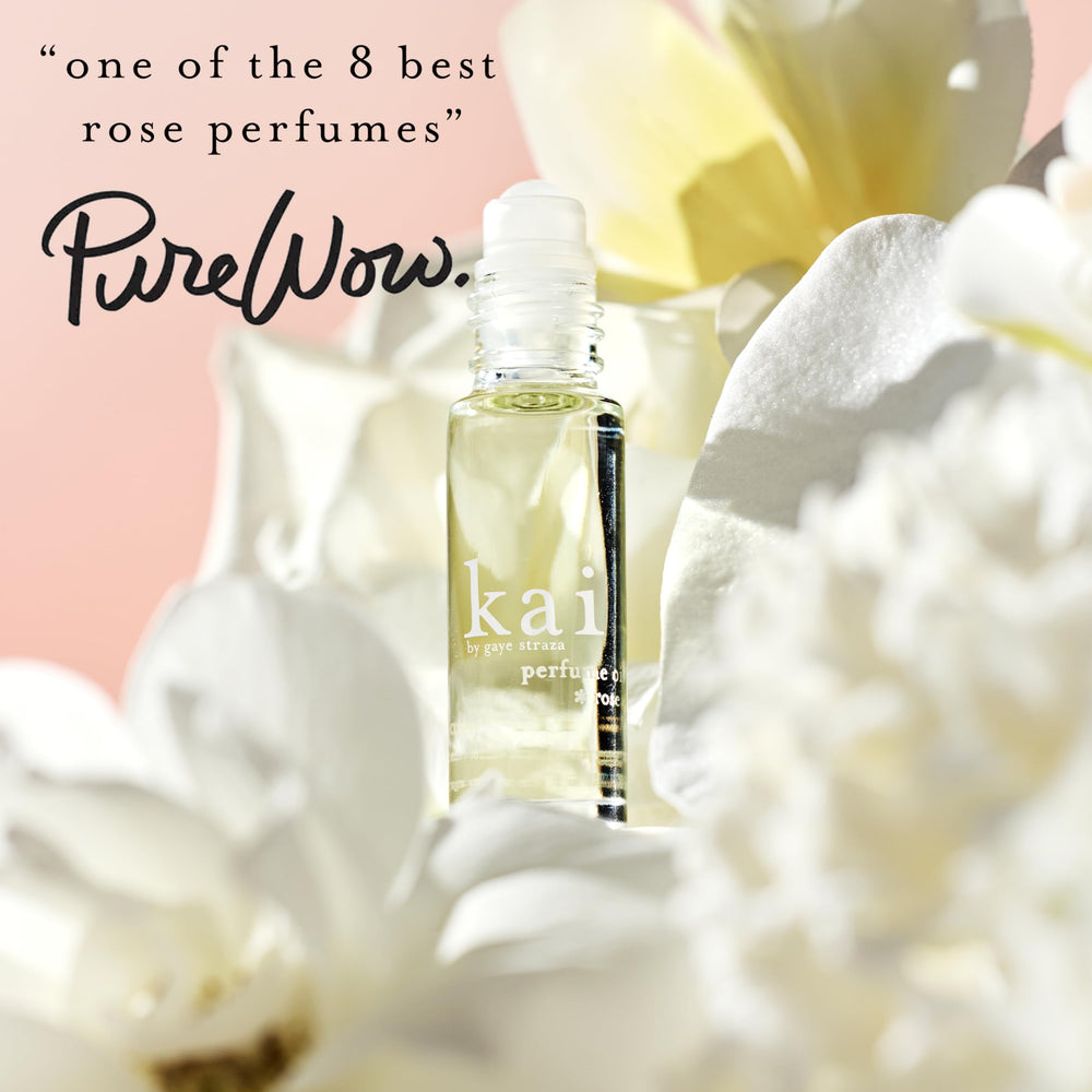 Kai roll-on perfumado con gardenia blanca y rosa absoluta para uso diario.