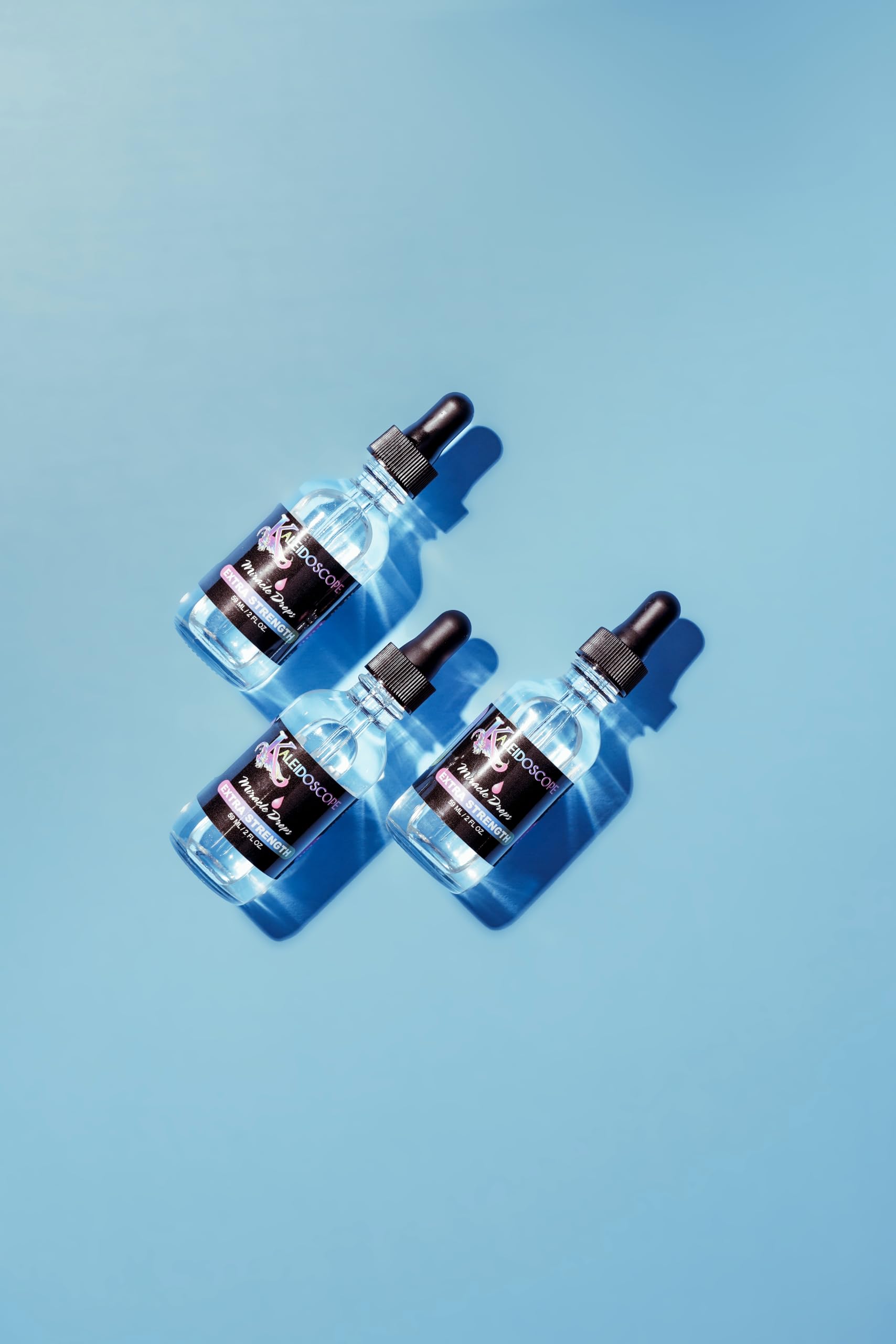 Kaleidoscope Miracle Drops aplicación-cuero-cabello fomenta la circulación y el crecimiento.
