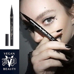 Delineador Kat Von D Trooper Mini para trazos finos y controlados.