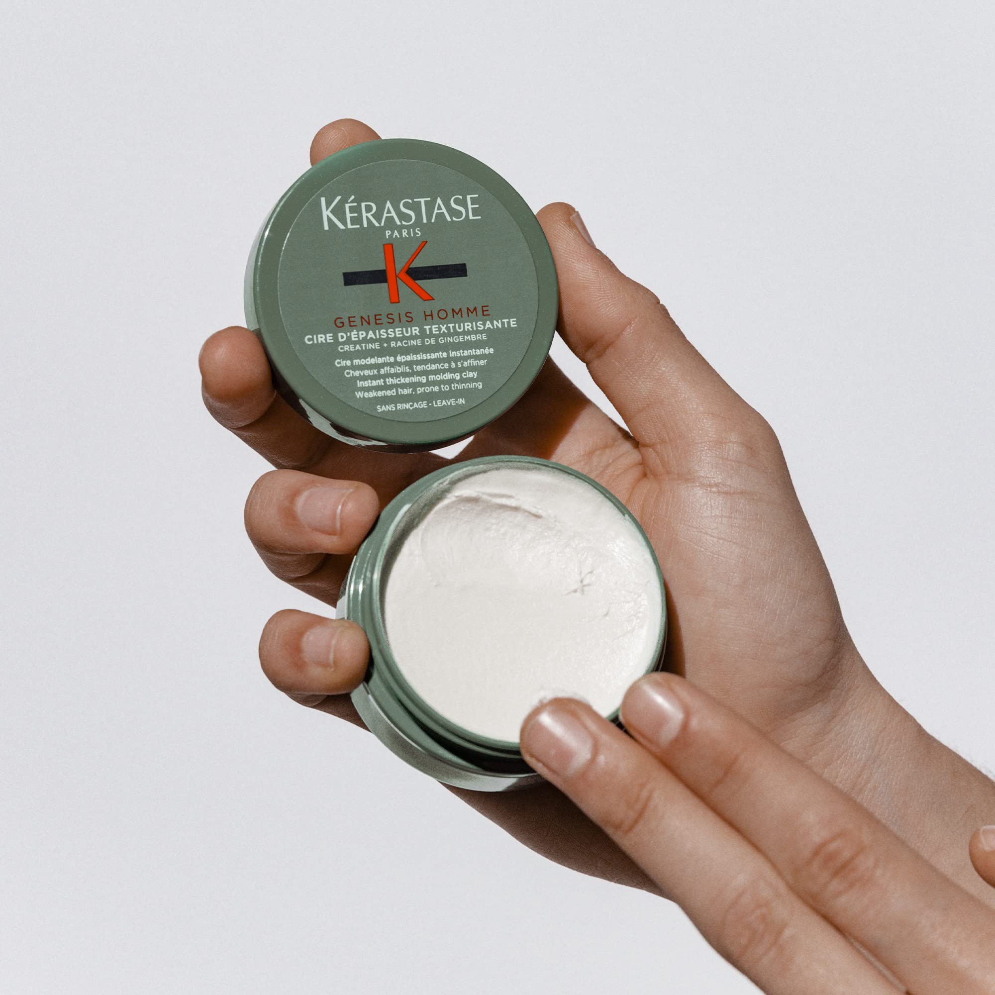 KÉRASTASE Genesis Homme: masaje suave en el cuero cabelludo durante la aplicación.