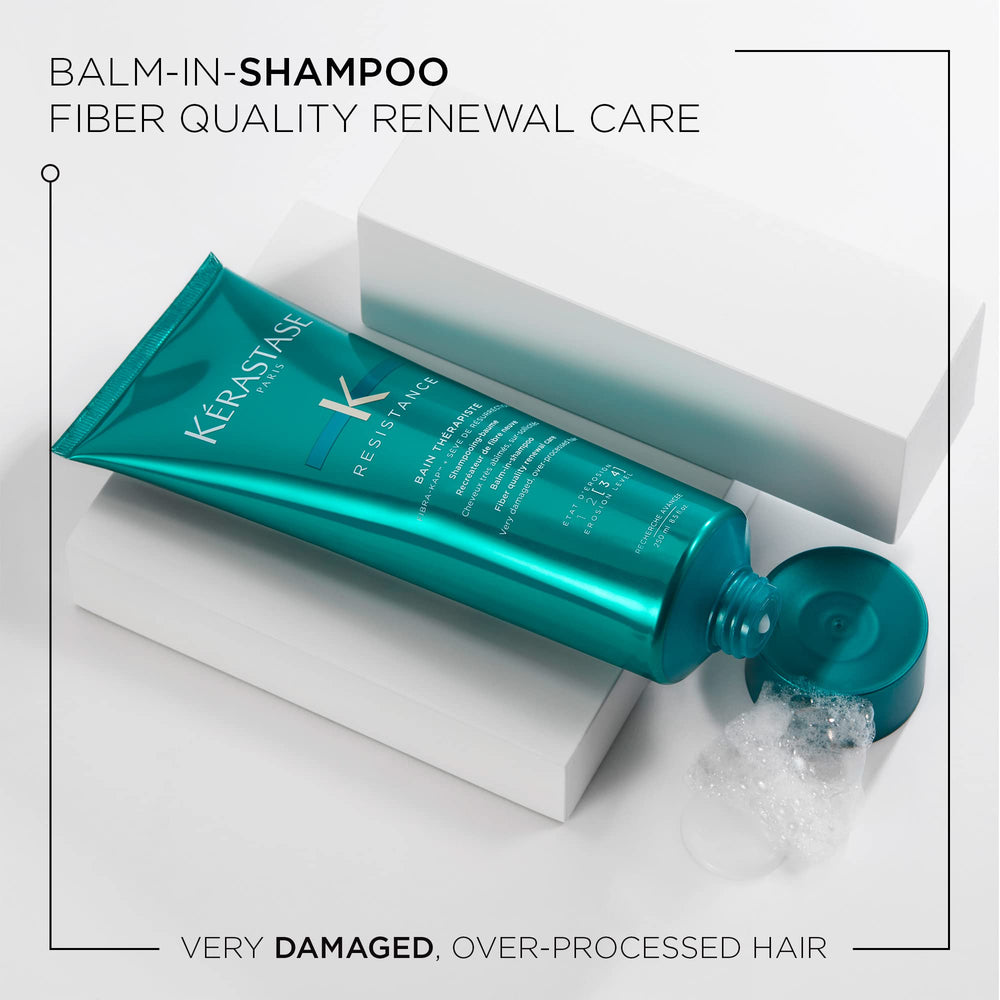 KÉRASTASE Resistance Bain Therapiste etiqueta frontal visible, indica tratamiento reparador para pelo dañado.