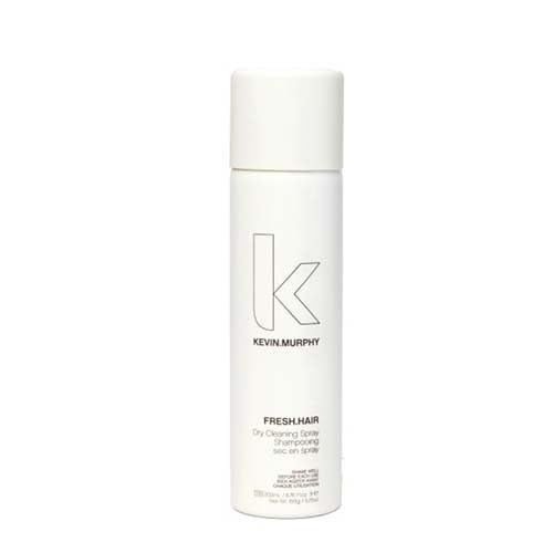 Application du produit Kevin Murphy aerosol-sec-cheveux pour rafraîchir rapidement.