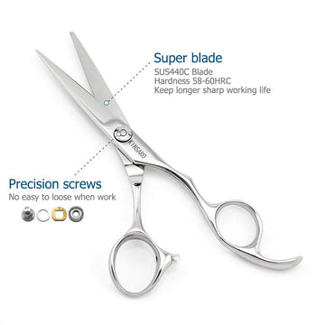 Tijeras de pelo KINSARO con borde afilado y equilibrio estable para cortes suaves.