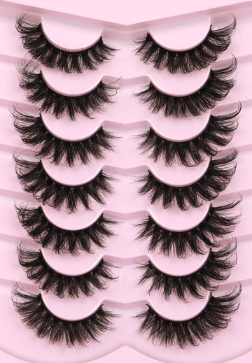 Kiromiro Pestañas 6D Esponjosas 17mm, volumen intenso para un look impactante.