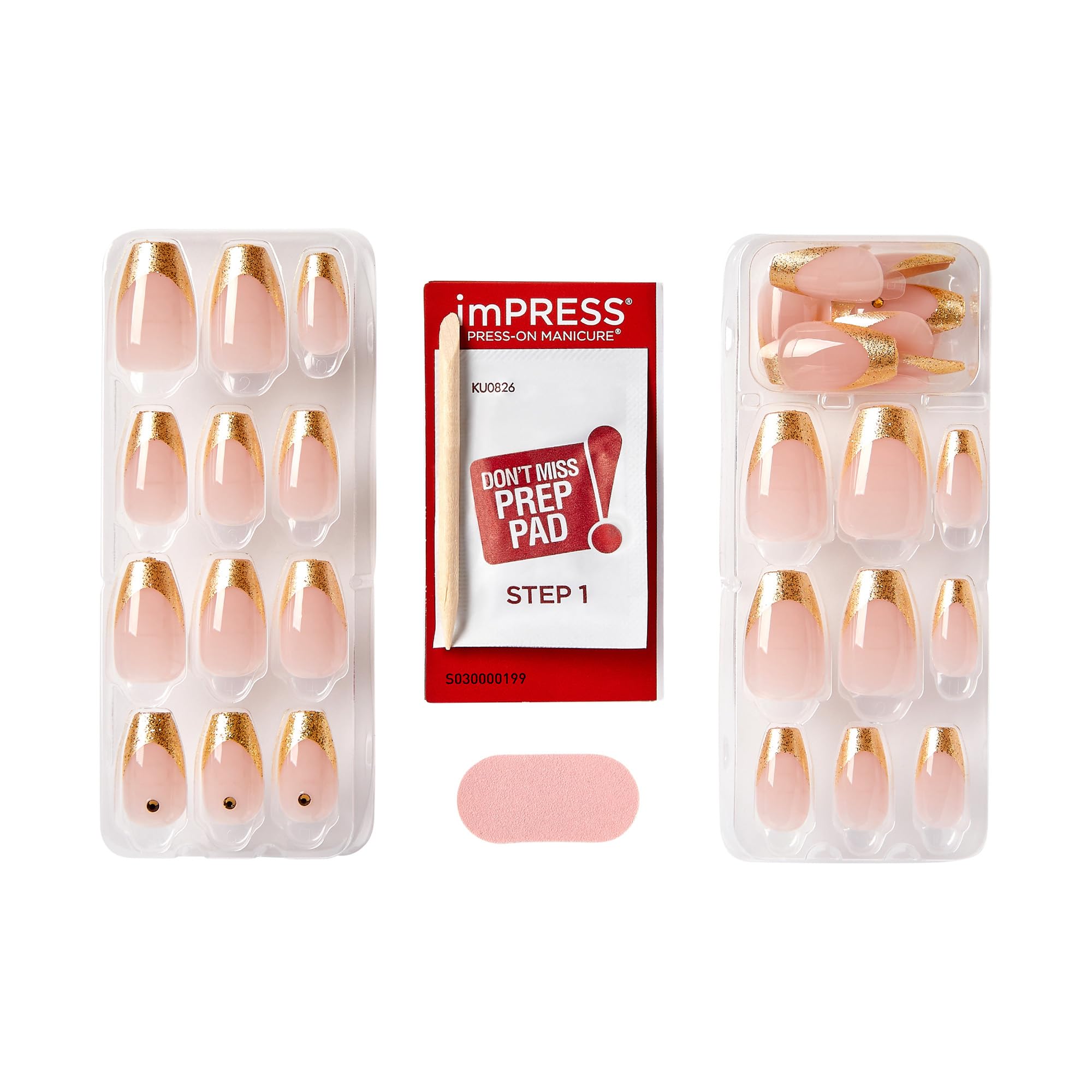 Uñas medias en forma ataúd con punta Frances dorada por KISS imPRESS.