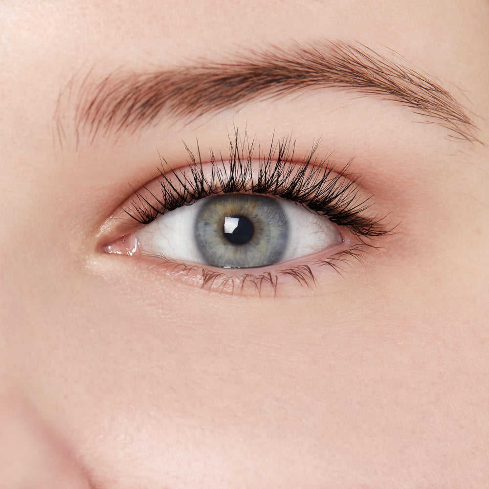 KISS My Lash apariencia diaria elegante y natural.