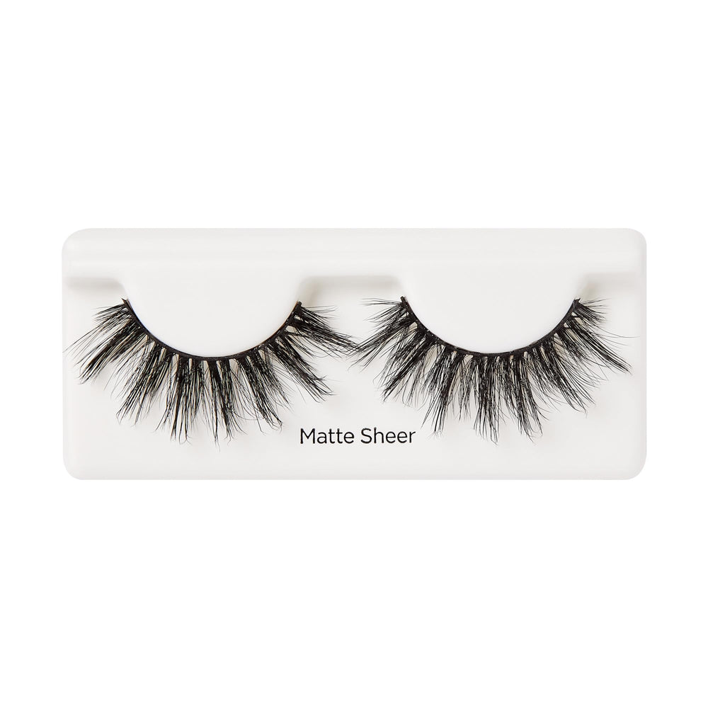 Pestañas KISS negro mate, ideal para ojos alargados y definidos.