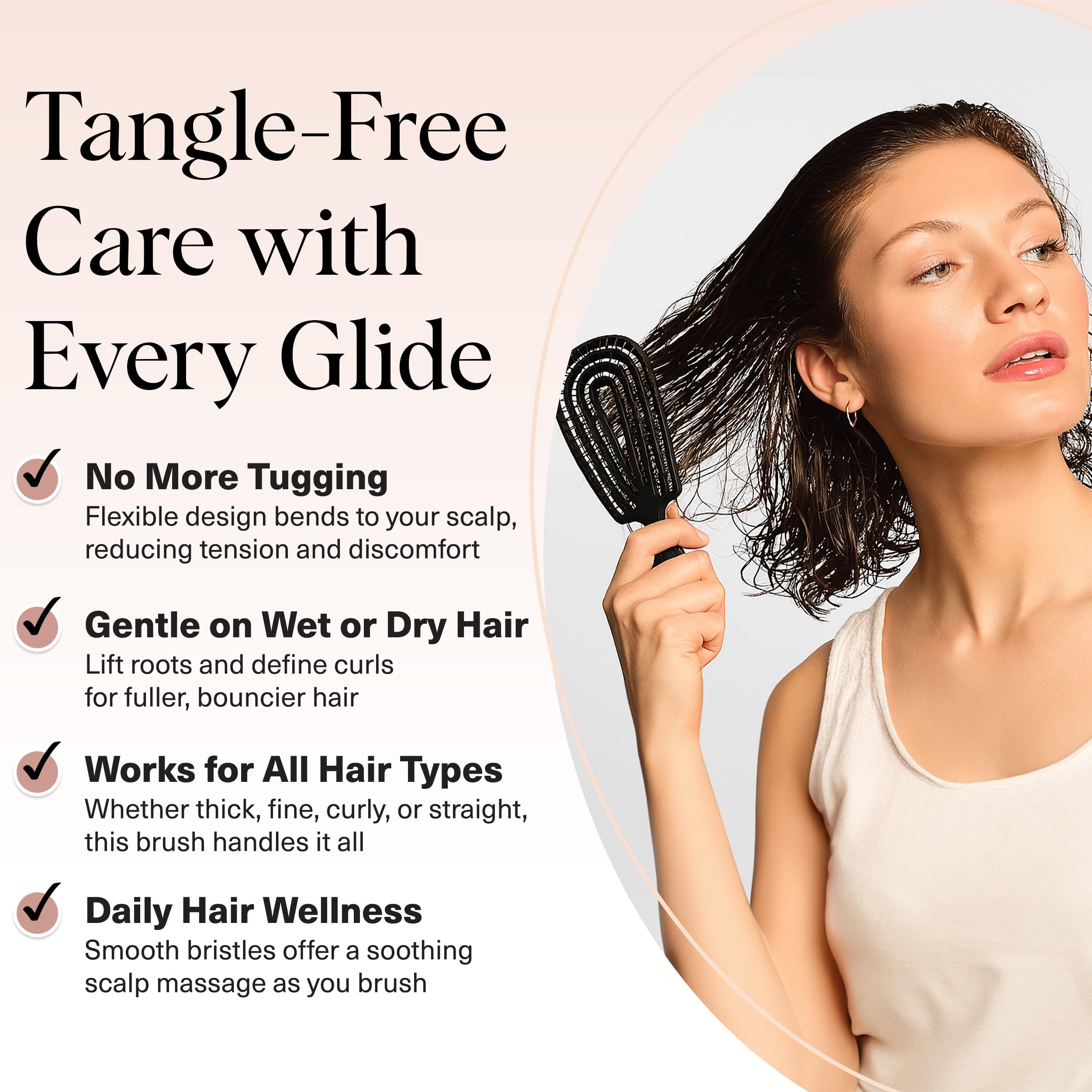 Cepillo Kitsch con cerdas ultra suaves para deshacer nudos con comodidad.
