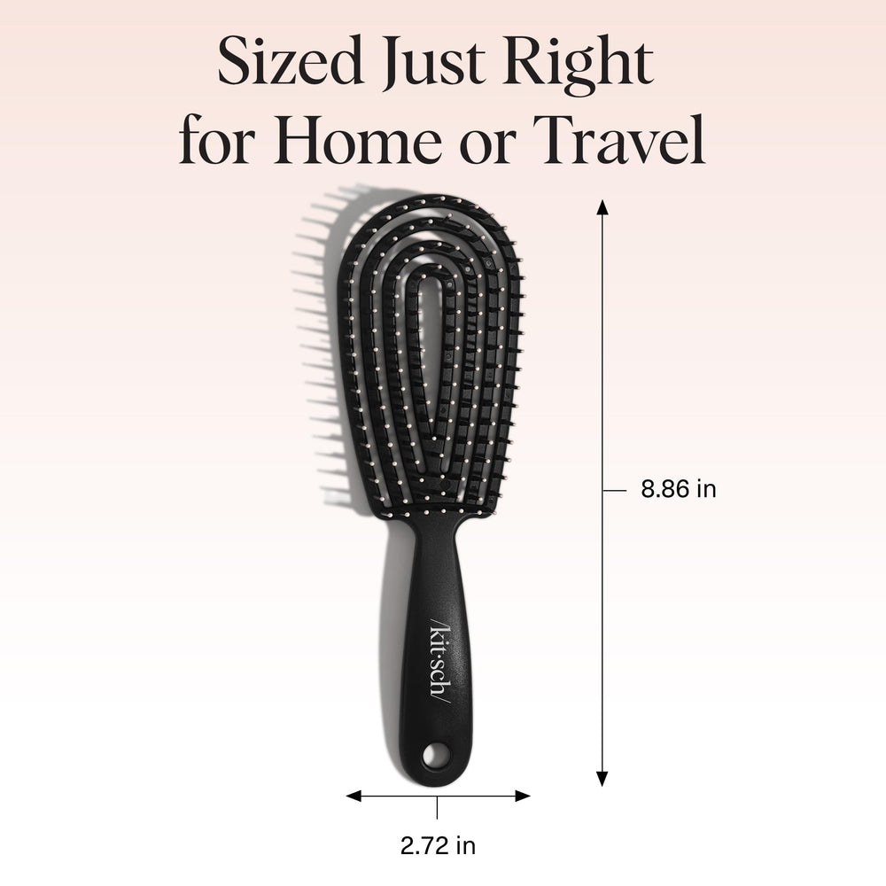 Apto para peinar, masajear y preparar el cabello en una sola acción.