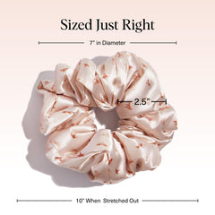 Gomas de satén con textura suave cuidan el cabello fino