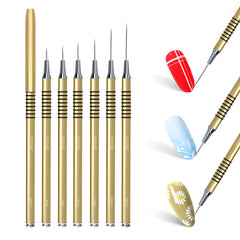 Cepillo Komall de 7 mm para líneas suaves y controladas.