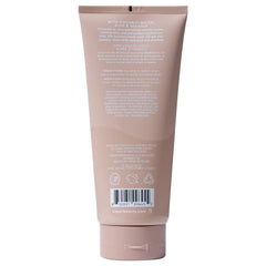 Kopari gel ducha con aloe y alga marina para hidratación ligera y fresca.
