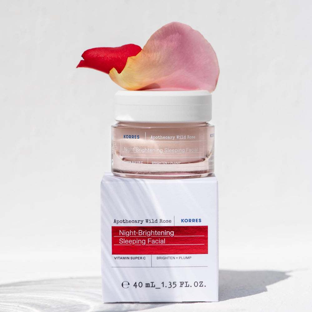 Aplicación nocturna en rostro y cuello para cuidado completo