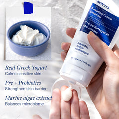 Korres limpiador facial: espuma rica al aplicar con la mano.