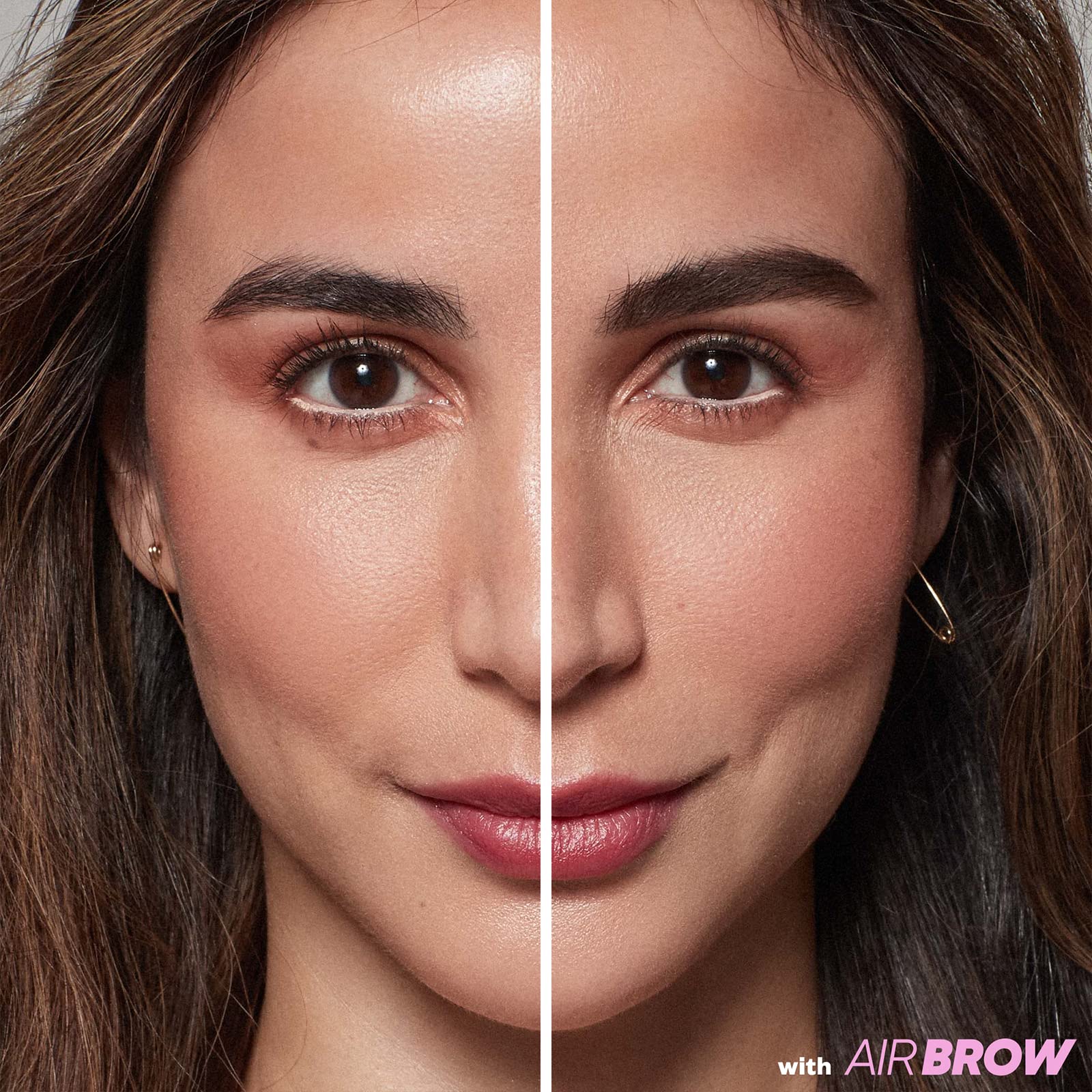 Kosas Air Brow Gel textura cremosa para un acabado suave.