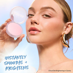 Kosas Cloud Set Candy brillos naturales; efecto iluminador suave para un aspecto fresco.