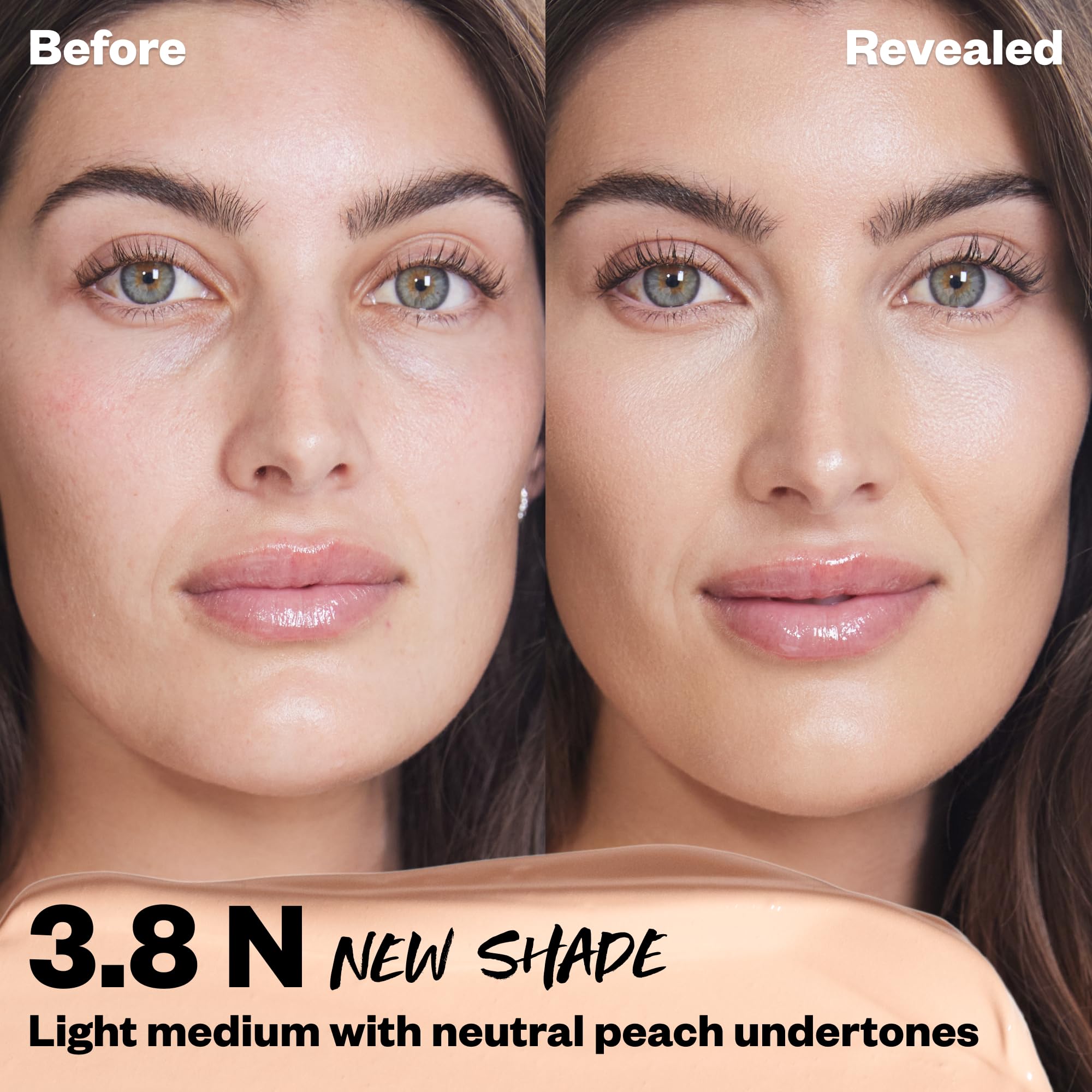 Kosas Revealer Concealer con aplicador para una aplicación suave y exacta.