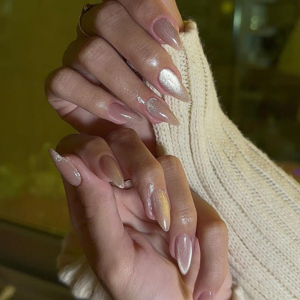 Uñas acrílicas KQueenest con efecto ojo-de-gato y brillo resplandeciente