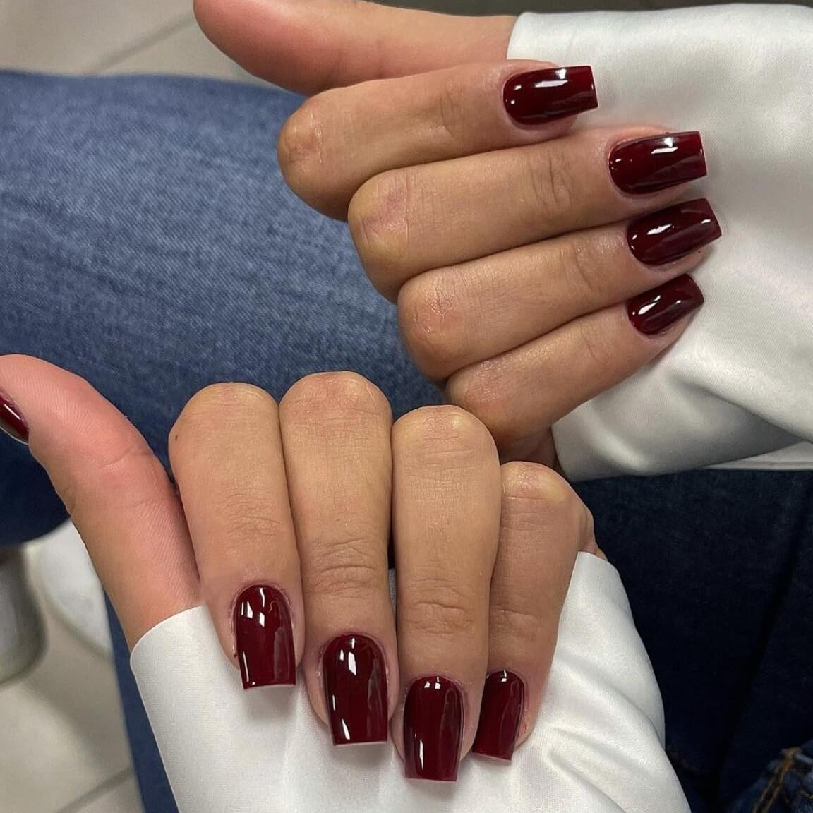 KQueenest uñas burdeos con textura acrílica real para un aspecto natural y duradero.