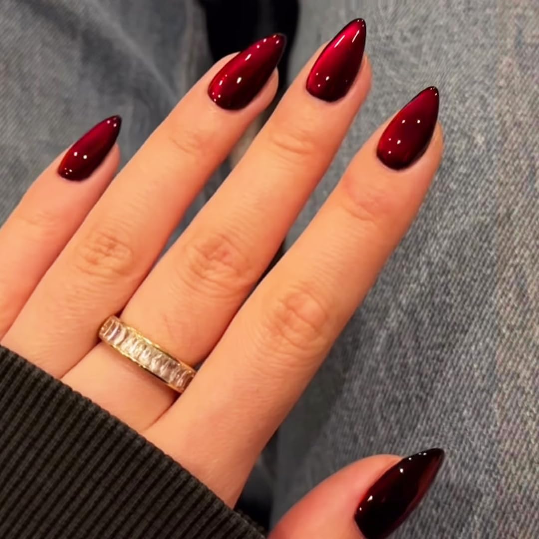 Uñas KQueenest burdeos brillantes con brillos intensos para fiesta