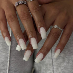 Conjunto de uñas KQueenest blanco brillo, look limpio y versátil