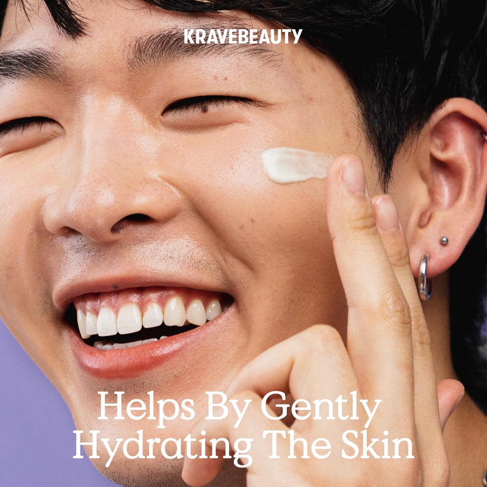 KraveBeauty Great Barrier Relief Serum, aplicación suave en rostro para reducir rojeces.