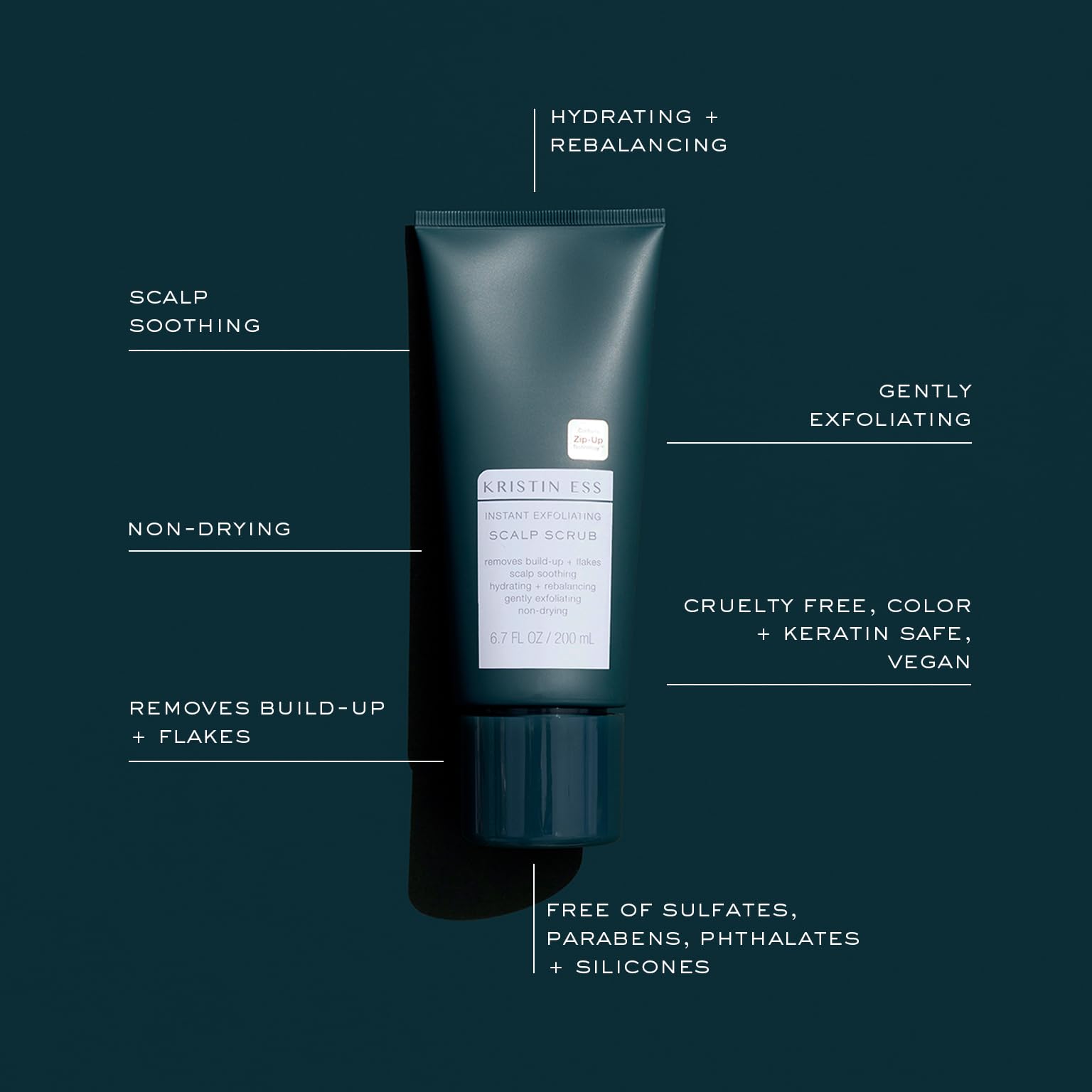 Aplicación directa en el cuero cabelludo con Kristin Ess Exfoliante para masajes revitalizantes.